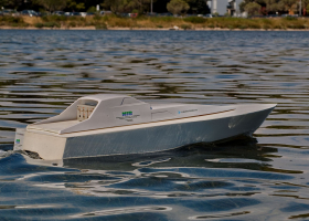  Mini boat – precise measurements of Sea Surface Temperature and salinity on a small scale. (photo: T. Makovec)