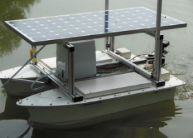  Robotic vessel for the detection and limitation of toxic cyanobacteria. (photo: A. Kump)