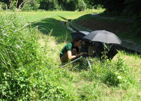 Field work with a portable laser vibrometer (photo: M. Zorović)  Field work with a portable laser vibrometer (photo: M. Zorović)
